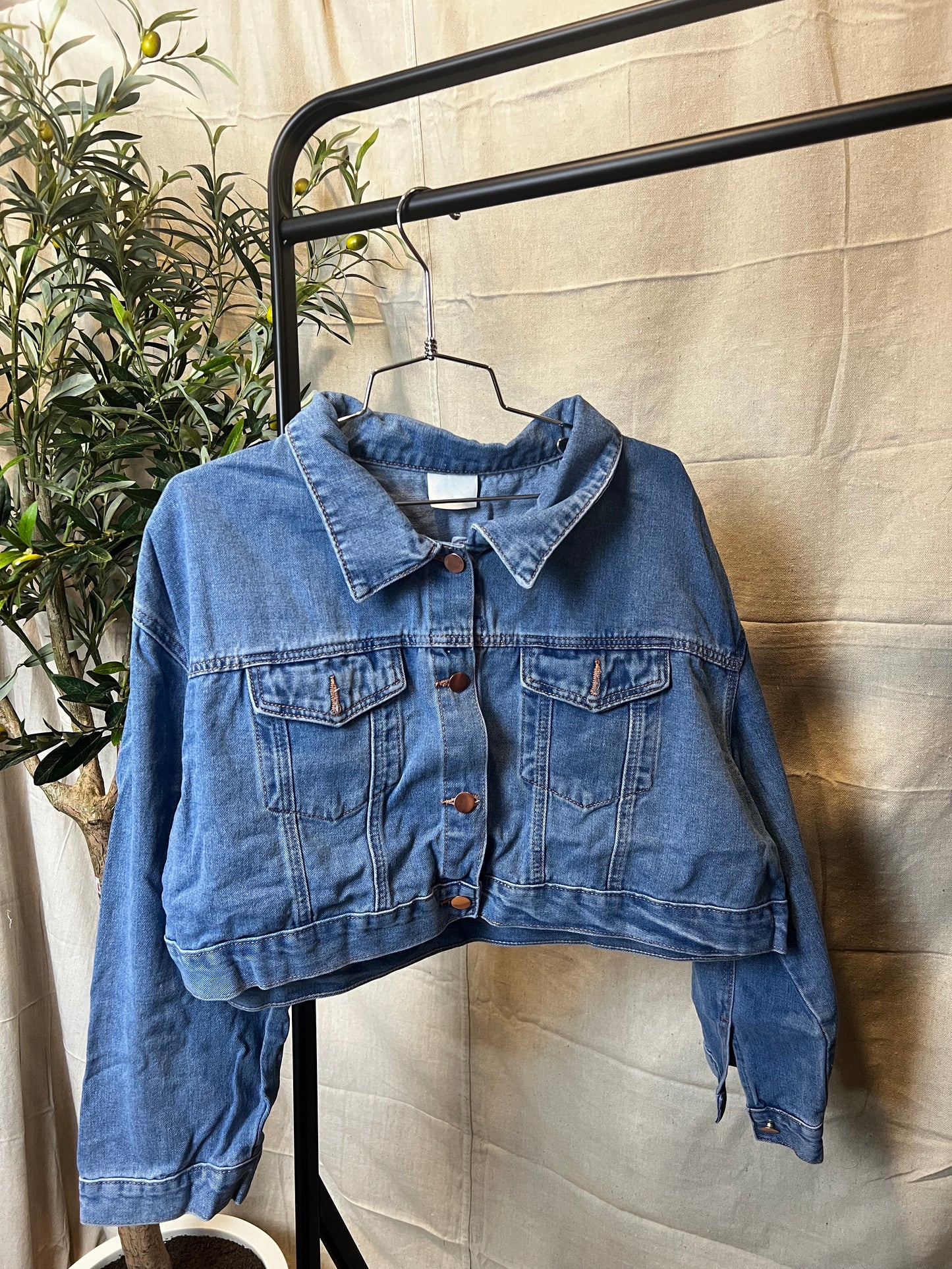 VINTAGE DENIM CROPPED JACKET